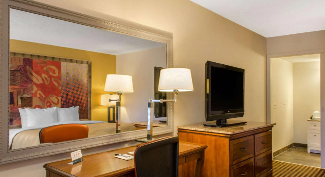 Двухместный номер Standard Quality Inn & Suites