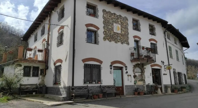 Agriturismo Alpi, Boek Boerderijverblijf Roccaforte Ligure Piemonte