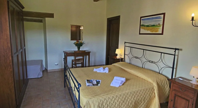 Cottage in Urbania With Pool & Terrace, Varaa Lomakoti Urbania Marche