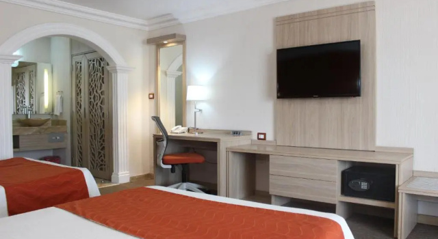 Номер Standard Hotel Flamingo Irapuato