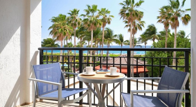 Номер Standard с частичным видом на океан Marriott's Ocean Pointe