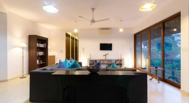 Elevated Villa Overlooking Tranquil Koggala Lake, Забронировать Вилла Отели Коггала с завтраком, Завтраки