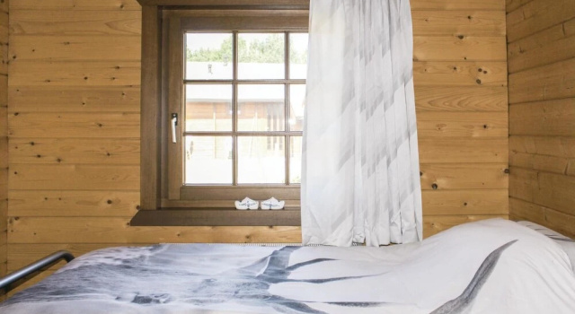 Amazing Home in Rheezerveen With 2 Bedrooms and Wifi, Book Hotel Heino Salland