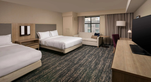 Четырёхместный номер Standard Hilton Asheville Biltmore Park