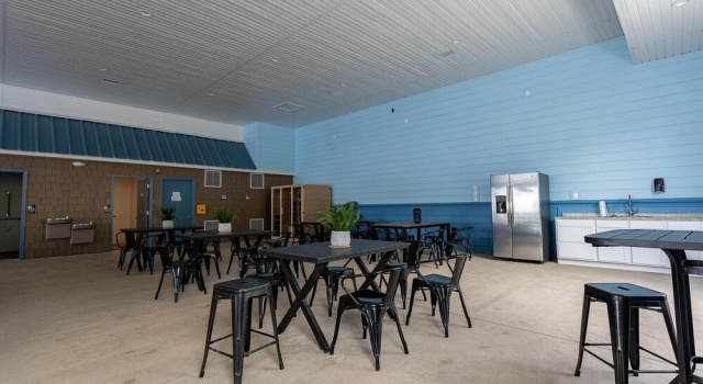 White Tail Summit - Sleeps 33 10 Bedroom Home by RedAwning, Prenota Hotel Branson 
