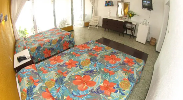 Полулюкс Standard Hotel Flamingos