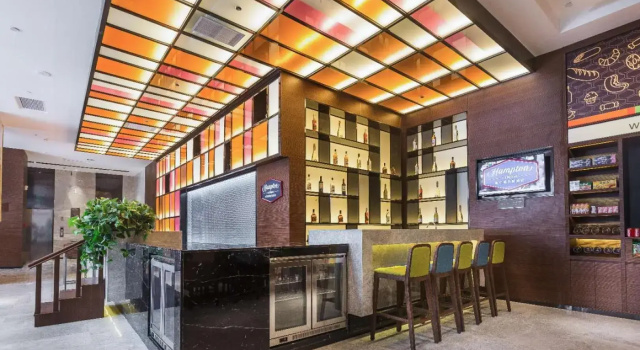 Hampton by Hilton Zhengzhou High-Tech Zone, Забронировать Отель Отели Чжэнчжоу с парковкой, Парковка