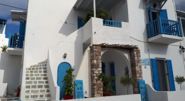 Angelos Rooms, Забронировать Гостевой дом Ираклия Irakleia Island