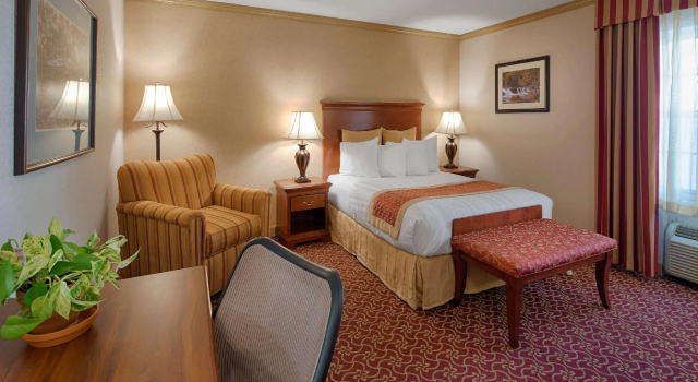 Двухместный номер Deluxe Best Western PLUS Morristown Inn-Florham Park