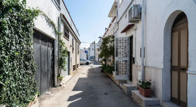 4196 Tina House & Parking by Barbarhouse