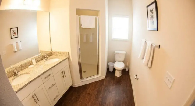 Апартаменты Modern Lucaya 4 Bedrooms 3 Baths Townhome