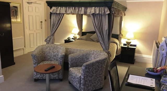 The Grove House Hotel
