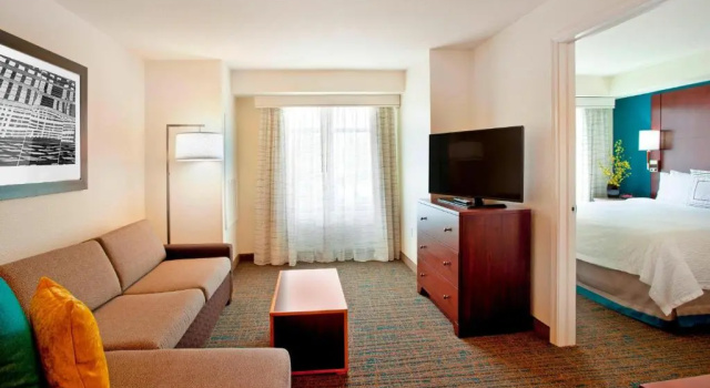 Двухместный люкс c 1 комнатой Residence Inn Portland Airport at Cascade Station