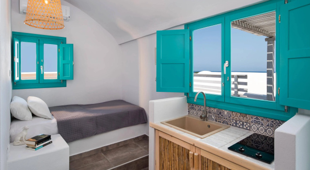Nissia Beach Apartments and Suites