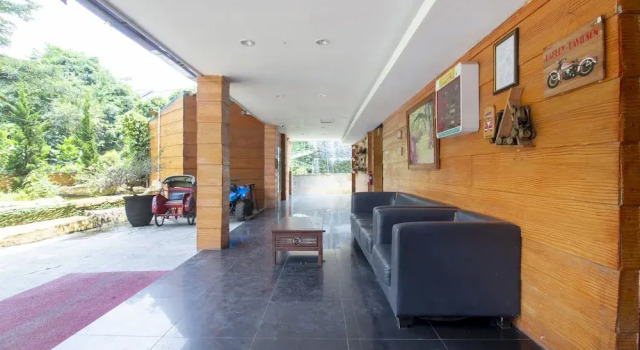 Bwalk Hotel by OYO Rooms, Rezervovat Hotel Sengkaling East Java