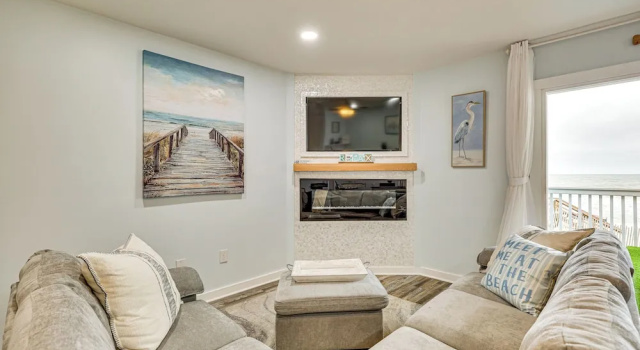 Апартаменты Poolside Fun + Oceanfront Bliss: Kure Beach Haven!