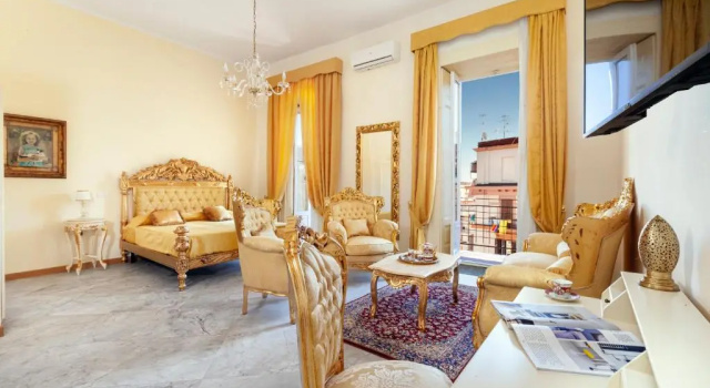 Relais Antica Napoli, Забронировать Отель «постель и завтрак» Неаполь Кампания, рядом с Церковь и монастырь Сан-Лоренцо-Маджоре