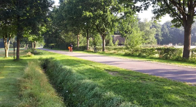 Voorhuis, Rezerwuj Hotel Eelde-Paterswolde Drenthe