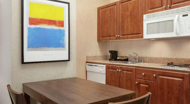 Люкс с красивым видом из окна Homewood Suites by Hilton - Oakland Waterfront