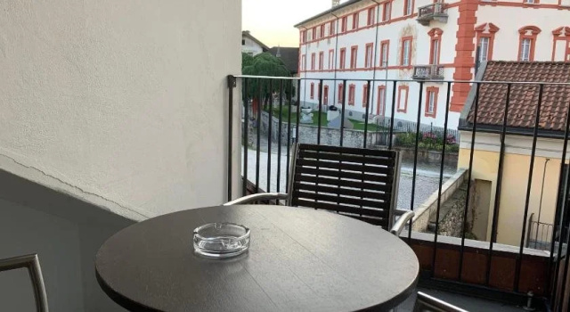Pardo Bar, Забронировать Отель Отели Locarno Ascona Losone с парковкой, Парковка