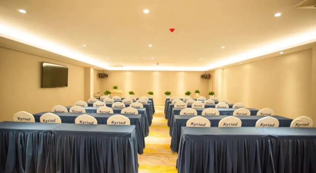 Kyriad Hotel (Guangzhou North Railway Station Metro Station)