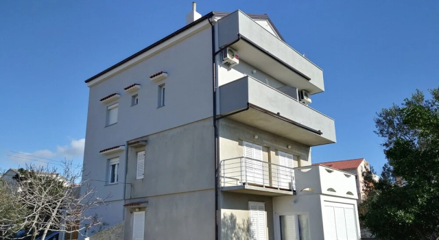 Lovely one Bedroom Apartment Mary in the Center
