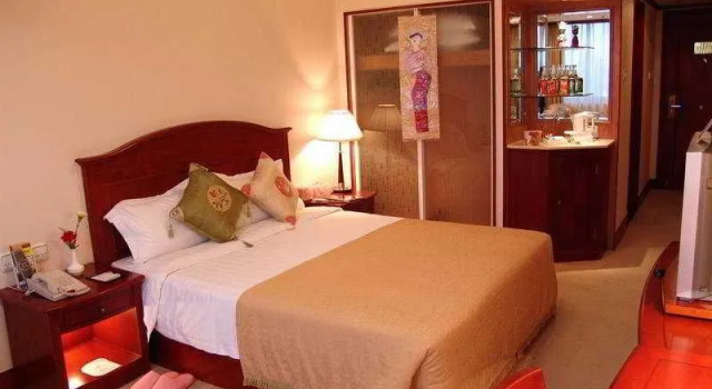 Huanghai Hotel, Забронировать Отель Отели Qingdao Region с бассейном, рядом с Huashi Building, Бассейн