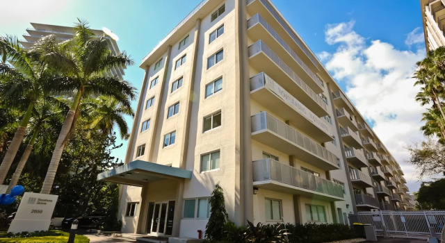 Coconut Grove Apartments by NUOVO, Забронировать Апартаменты/квартира Коконат-Гроув Майами