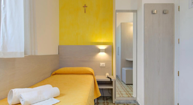 Hotel Nella, Забронировать Отель Белларива Римини