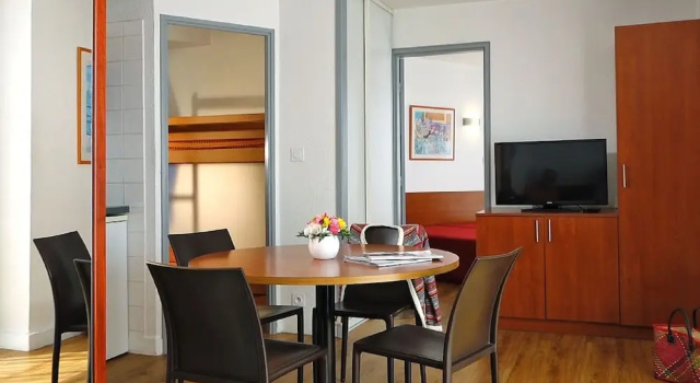 Comfortable Apartment With Dishwasher in a Residence, Забронировать Апартаменты/квартира Антиб Приморские Альпы