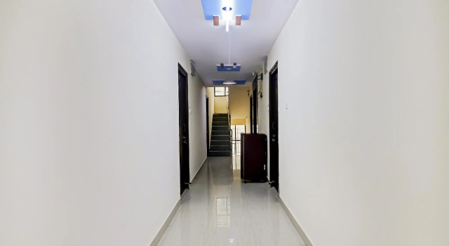 Oyo 80590 Sri Sudharshana Sai Luxury Rooms, Забронировать Отель Гачибоули 