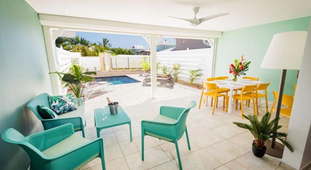 Villa Cocotier à 50 mètres de la plage, Varaa Villa Fort-de-France hotellit, joissa on uima-allas, Uima-allas
