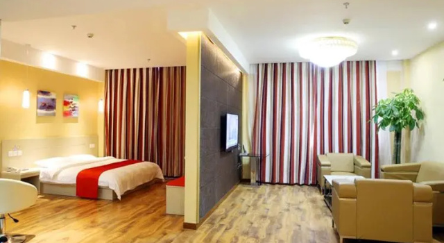 Thank Inn Hotel Hebei Handan Guantao Zhuxian Road, Rezerwuj Hotel Hotele w Handan z Parkingiem, Parking