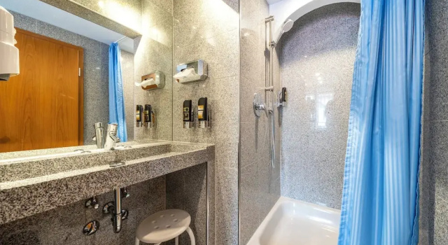 Одноместный номер Standard с балконом и с частичным видом Hotel Hagnauer Hof