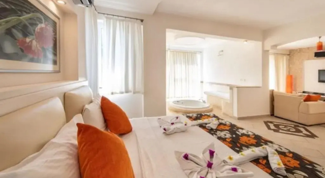 Sertil Deluxe Tropical Suites