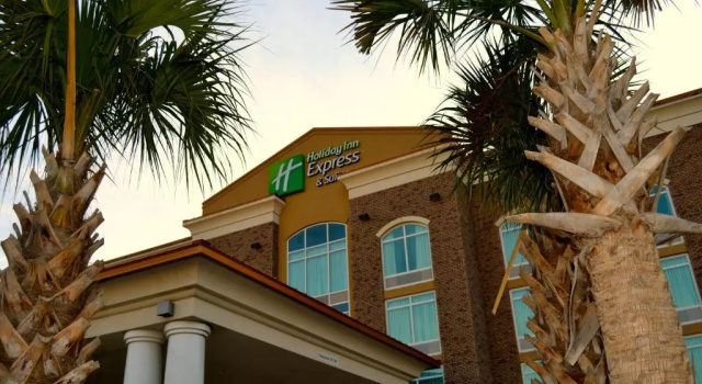 Holiday Inn Express & Suites Charleston Arpt-Conv Ctr Area, Забронировать Отель Северный Чарльстон 
