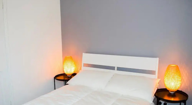 1 Bedroom Flat near Arthur's Seat, Забронировать Отель Отели Эдинбурга с парковкой, рядом с Трон Артура, Парковка