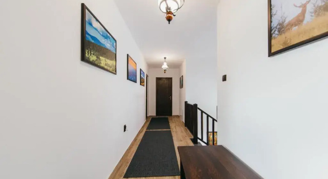 Cinege Vendeghaz/Casa de oaspeți Pițigoi, Забронировать Вилла Извоарэ Харгита