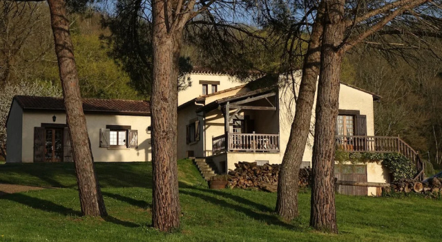 Au Pre des Sources, Rezerwuj Pensjonat Campagne Dodogne Valley