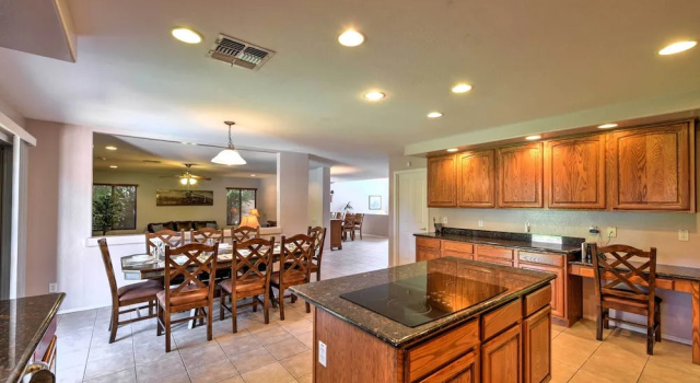 Spacious Litchfield Park Home w/ Yard, Heated Pool, Buchen Sie Ferienhaus Litchfield Park Arizona