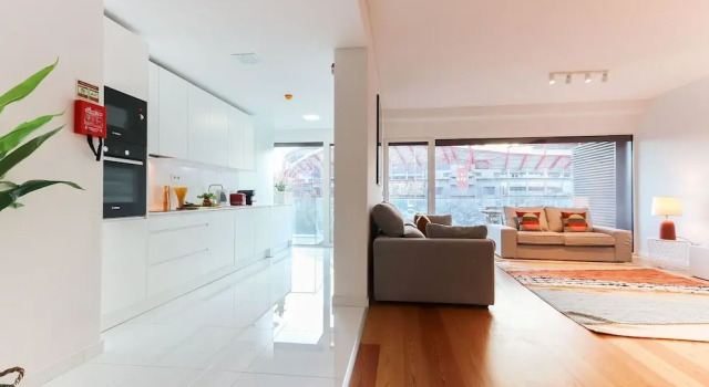 Benfica Lux Terrace by Homing, Забронировать Апартаменты/квартира Бенфика Лиссабон, рядом с Футбольный стадион «Эштадиу да Луш»