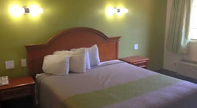 Одноместный номер Standard Red Carpet Inn - New Brunswick
