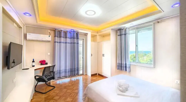 Люкс с видом на море Riverside Hotel