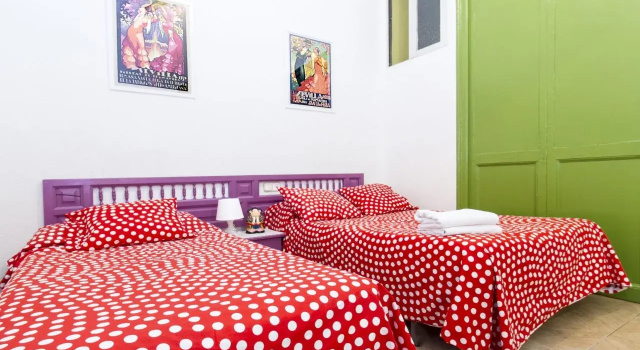 Hostal Bahia Madrid, Забронировать Отель центр города Мадрид, рядом с Neptuno Square