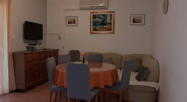 Apartments Jakov, Брондау Пәтер Split Region қаласындағы төсек алаңы бар қонақ үйлер, Тоқтау алаңы