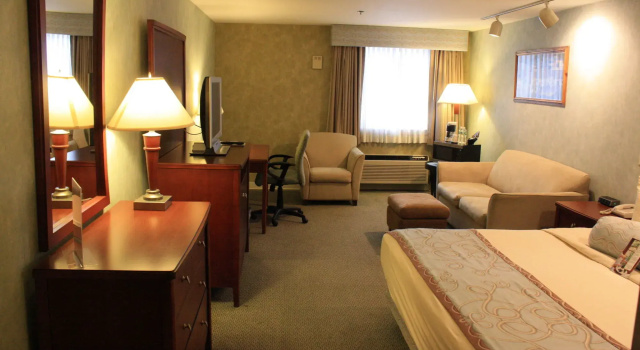 Senator Inn & Spa