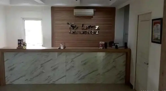 The Lorriz Centro Seroja, Брондау Қонақ үй Semarang Central Java