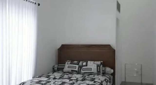 Griya Pamengkang 2 - Colonial House, Rezervați Hotel Hoteluri în Yogyakarta cu parcare, Parcare