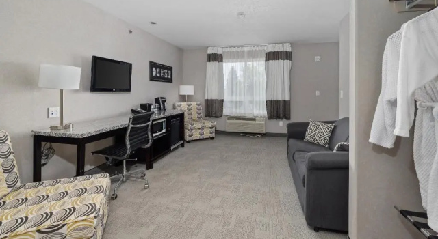 Люкс Home Inn & Suites Yorkton