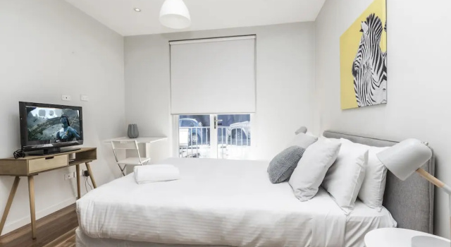 Modern Studio Close to Sydney Uni and Hospital, Забронировать Апартаменты/квартира Станмор Новый Южный Уэльс
